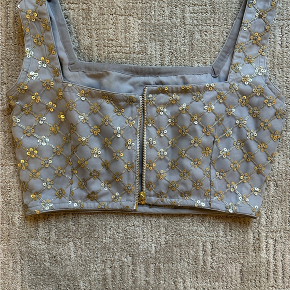 Saree - Top Size Small and Skirt Size XS - Picture 5 of 8